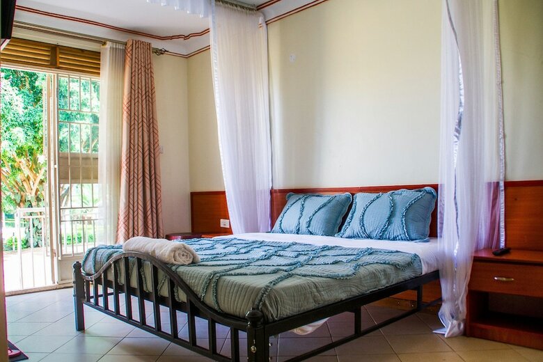 Hotel Alvers Mukono