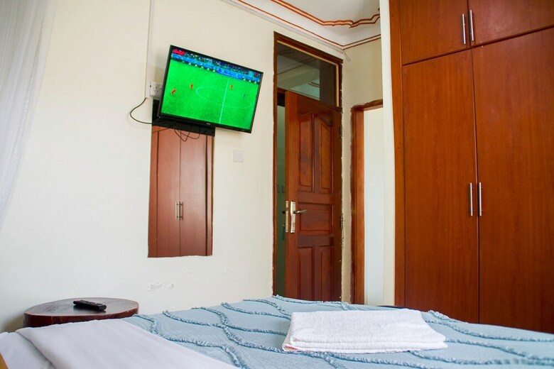 Hotel Alvers Mukono