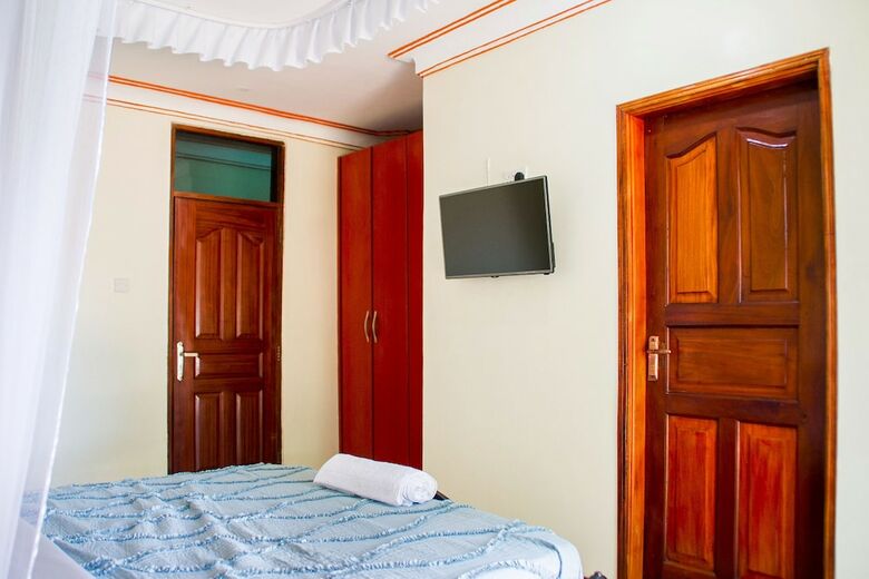 Hotel Alvers Mukono