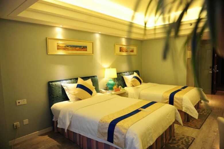 Chengdu Charm City Hotel