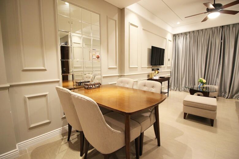 Aparthotel Luxury Neo-classic Condo
