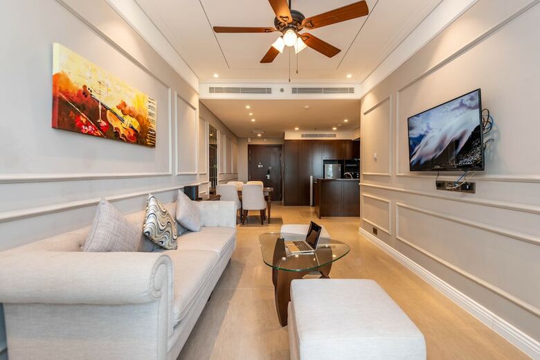 Aparthotel Luxury Neo-classic Condo