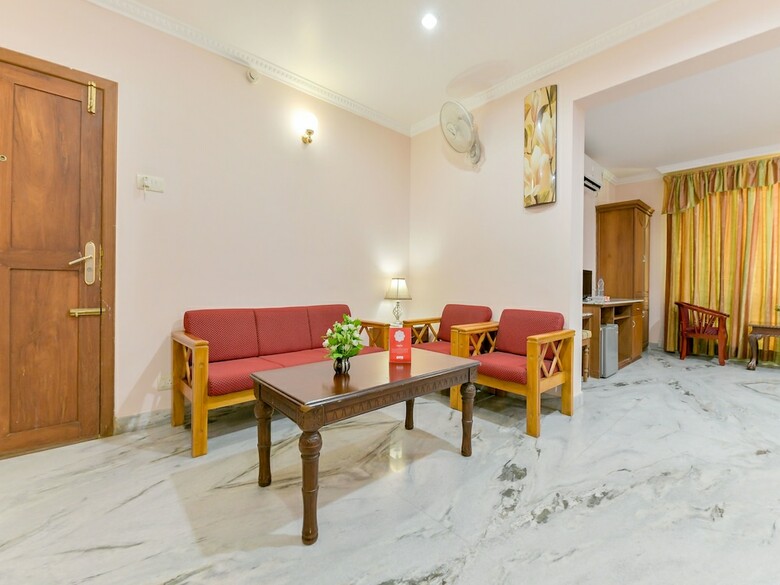 Hotel Oyo 15854 Grand Seasons