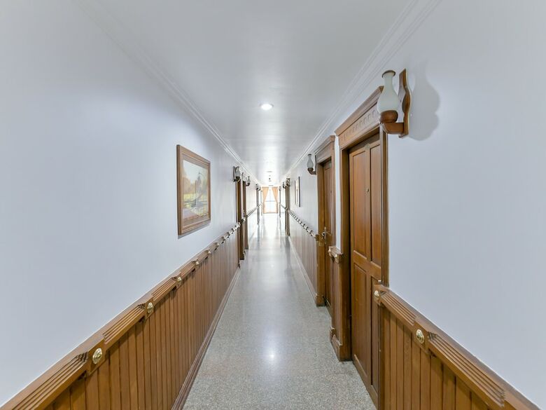 Hotel Oyo 15854 Grand Seasons