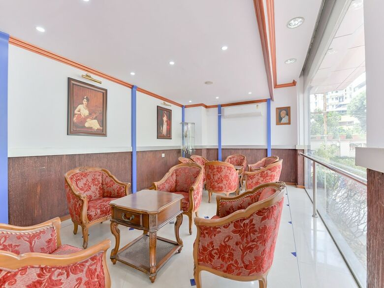 Hotel Oyo 15854 Grand Seasons