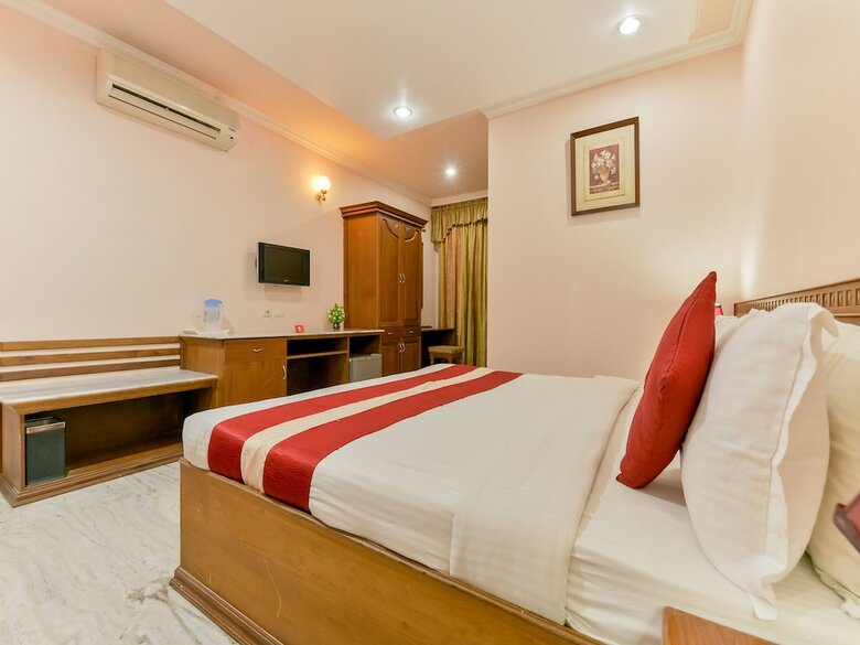 Hotel Oyo 15854 Grand Seasons
