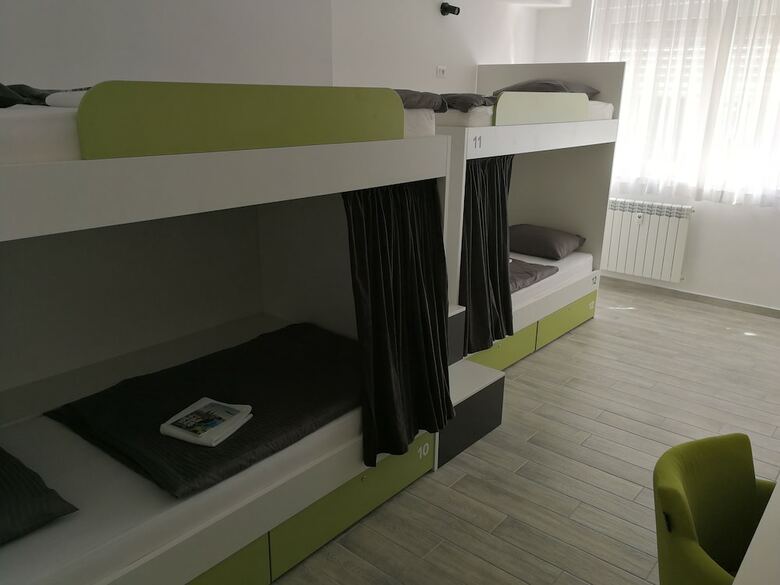 Hostal 3 F Hostel