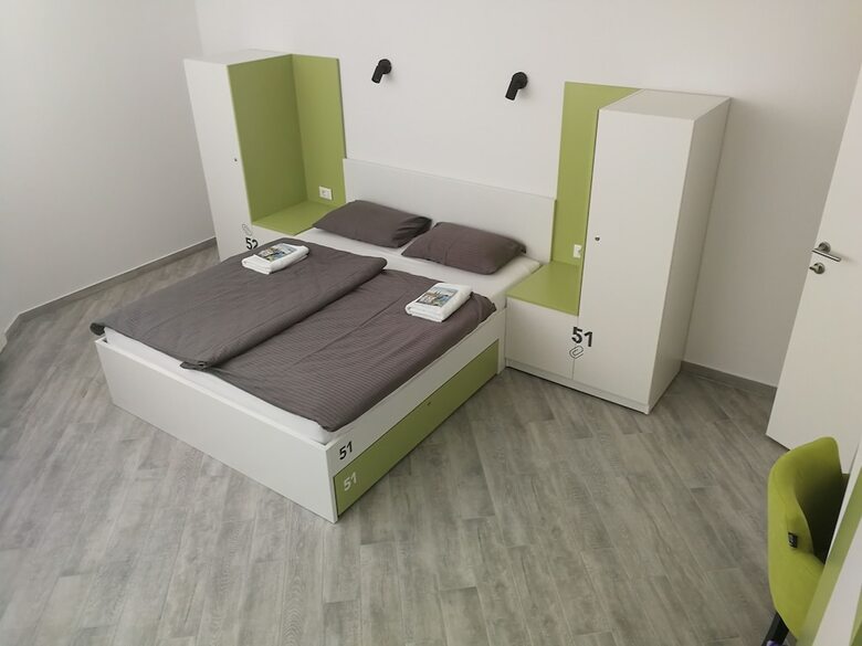 Hostal 3 F Hostel