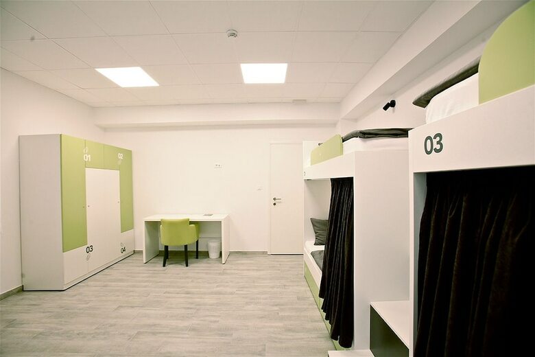 Hostal 3 F Hostel