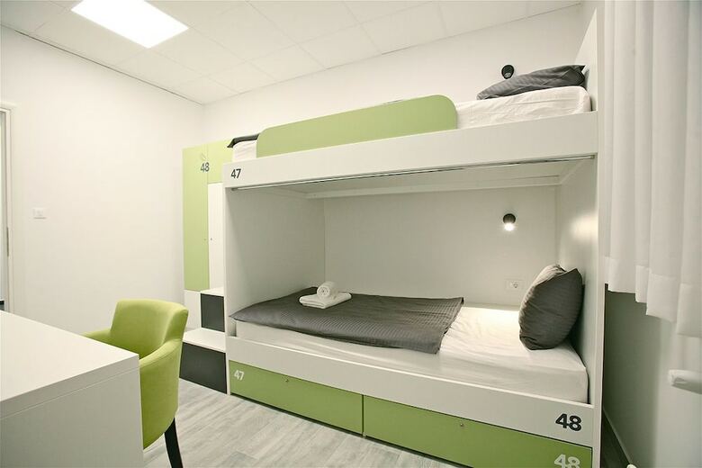 Hostal 3 F Hostel