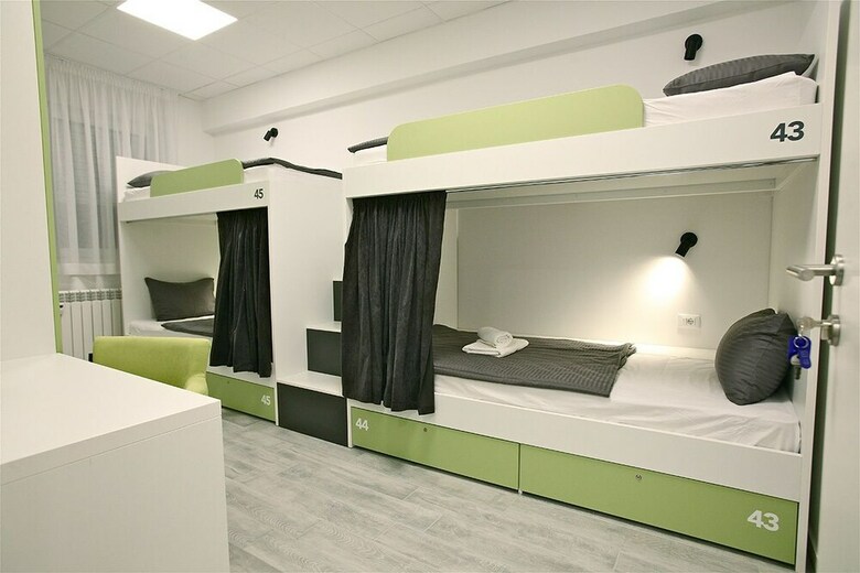 Hostal 3 F Hostel