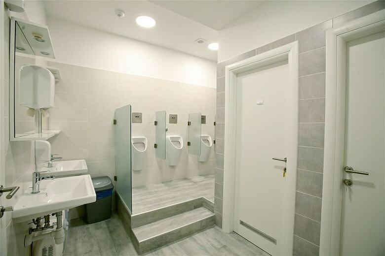 Hostal 3 F Hostel