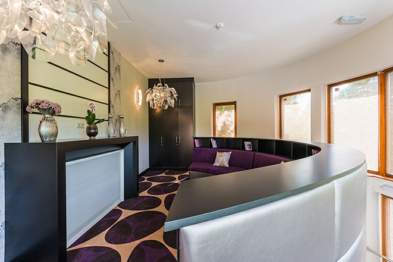 Victoria Garden Hotel