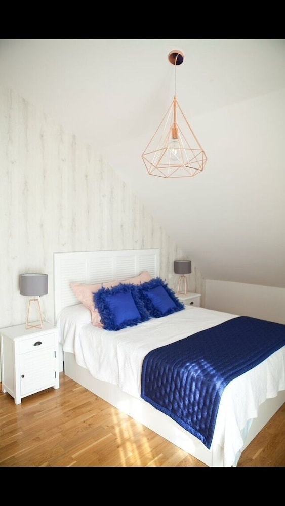Apartamentos �tico Jaca Oroel