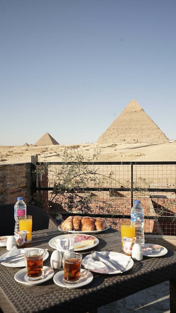 Hotel Pyramids Guest House