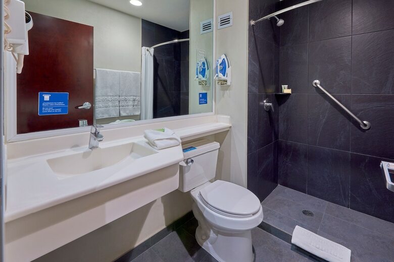 Hotel City Express Saltillo Norte