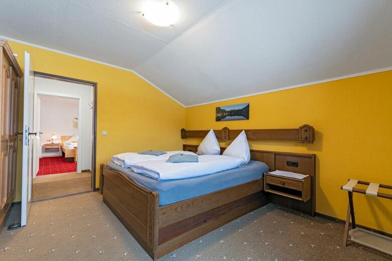Hostal Hotel - Pension Alpenstern