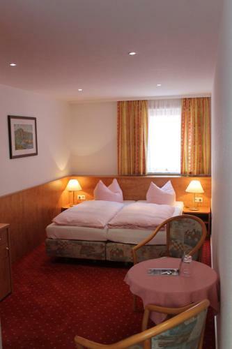 Posada Gasthaus& Pension Zum Roten Haus