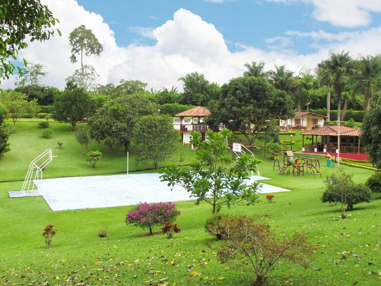 Hotel Campestre Pueblo Bello
