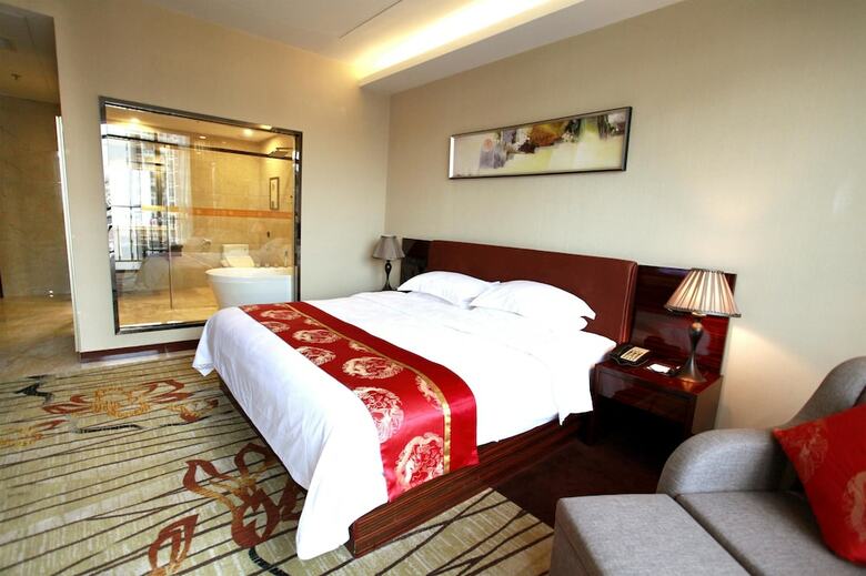 Hotel Liang Fan Holiday Inn
