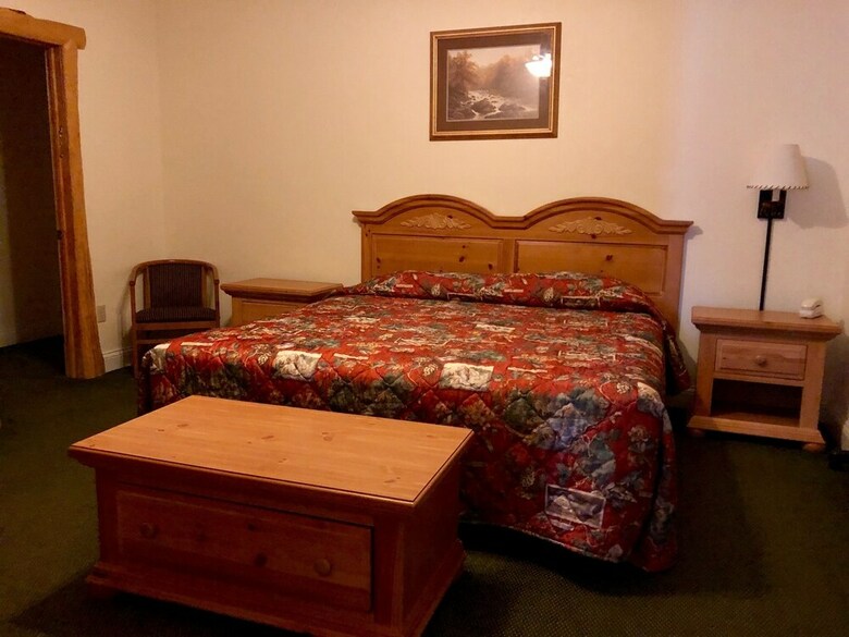 Hotel Riverchase Lodge