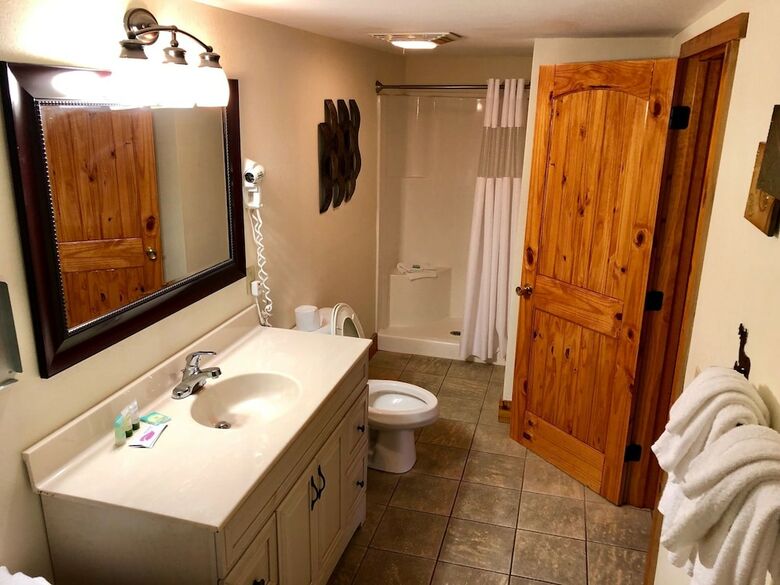 Hotel Riverchase Lodge