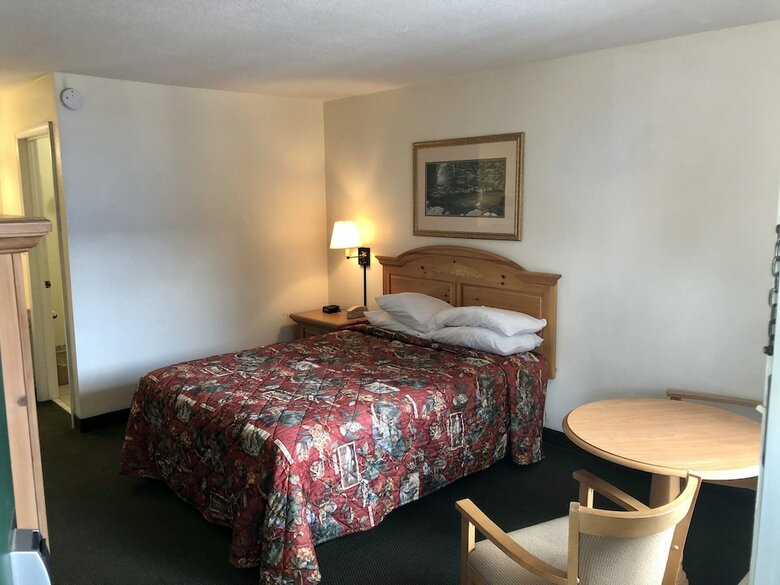 Hotel Riverchase Lodge