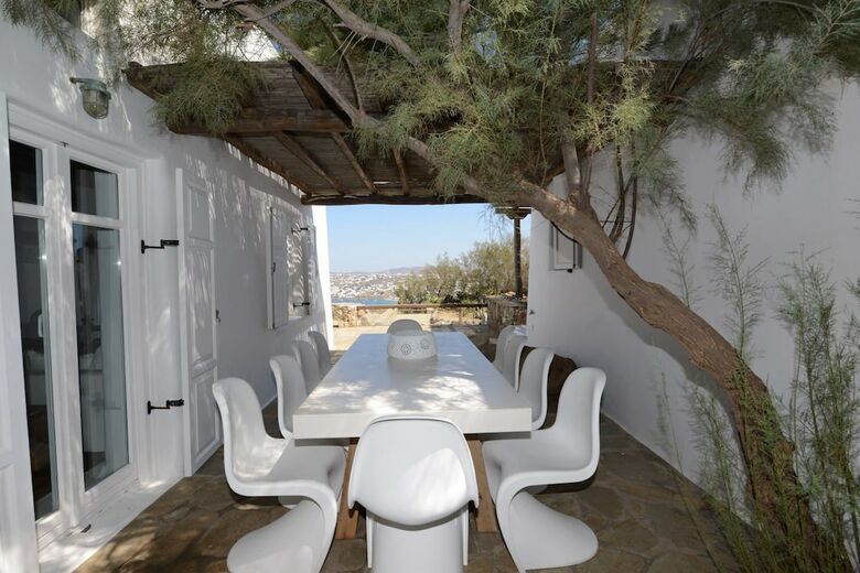 Villa Alessandra - Near Ornos Beach