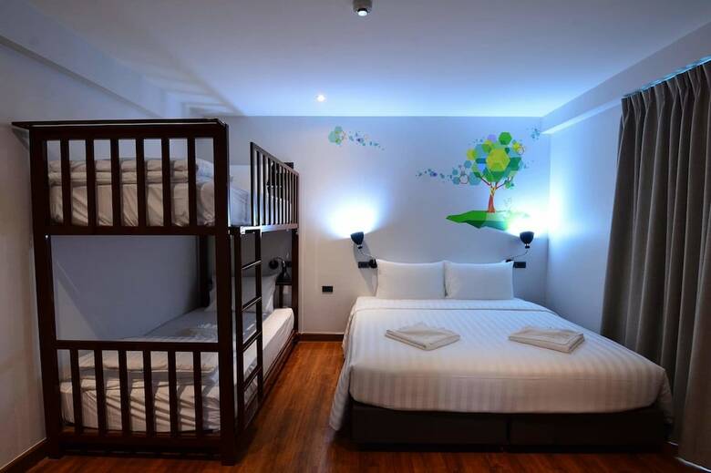 Hostal Lana Beds And Spaces - Hostel