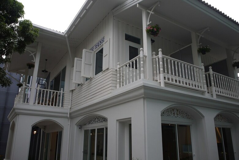 Hostal Lana Beds And Spaces - Hostel