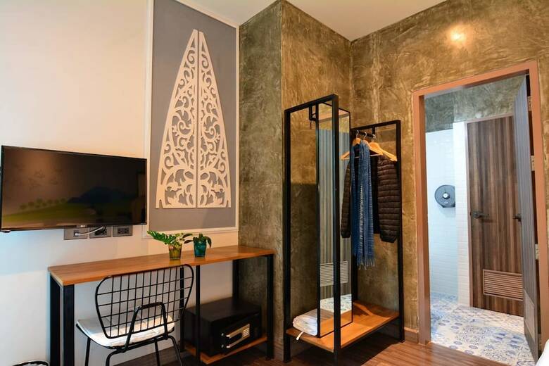 Hostal Lana Beds And Spaces - Hostel