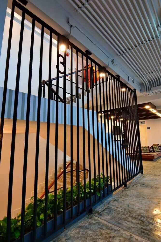Hostal Lana Beds And Spaces - Hostel