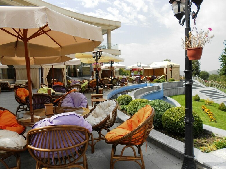 Aparthotel Sheki Park
