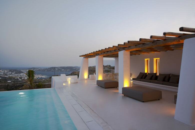 Villa Zircon