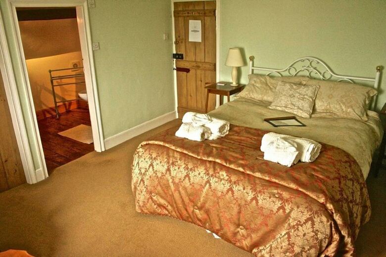 Clotworthy House Bed And Breakfast