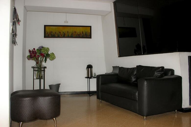 Hotel Suite 45