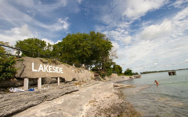 Posada Lakeside Motel