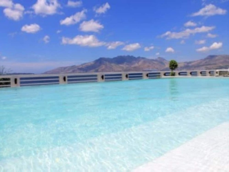 Terrace Hotel Subic Bay
