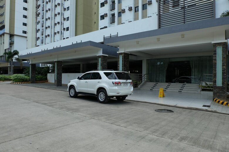 Standard Condo At Grand Residences Cebu
