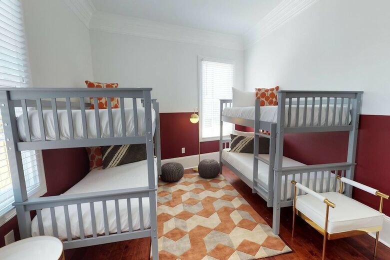 Gorgeous 4br/3.5ba In Historic Treme By Domio