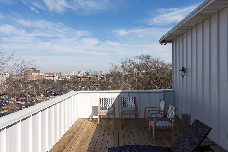Domio Music Row 4 Br