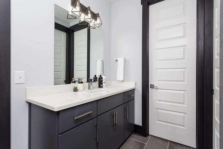 Domio Music Row 4 Br