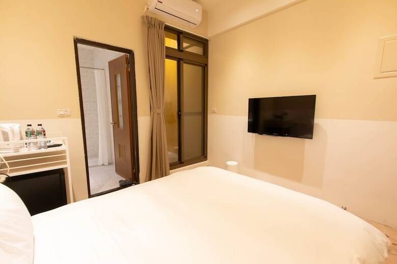 Bed & Breakfast Love Inn