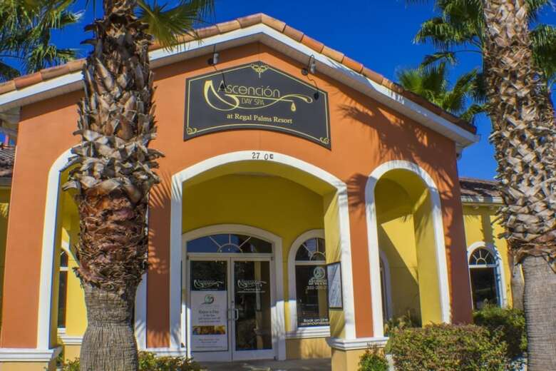 Regal Palms