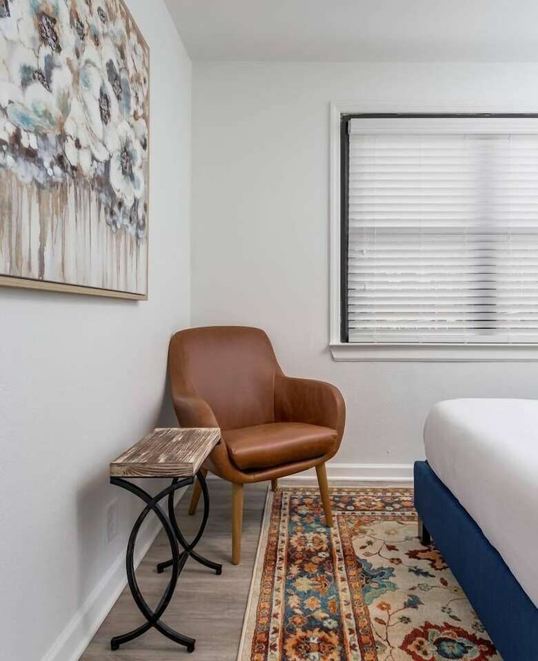 Apartamentos 8 Brs Comprised Of 4 Separate 2br Suites By Domio