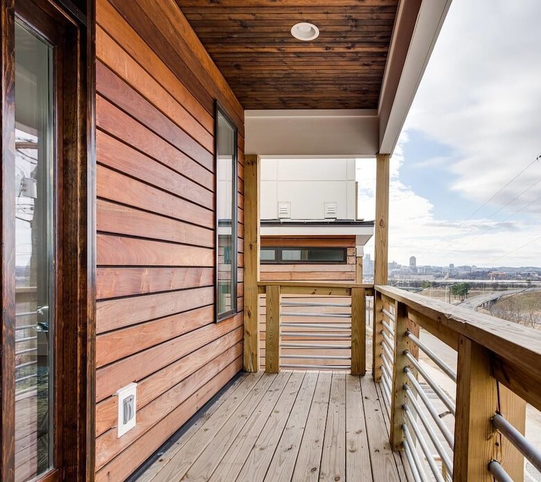 Two Stunning Modern Homes W/ Rooftop Views