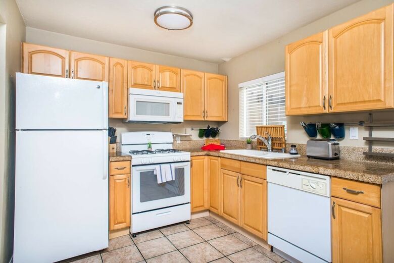 Wonderful 3br/2ba Home In Mission Beach By Domio
