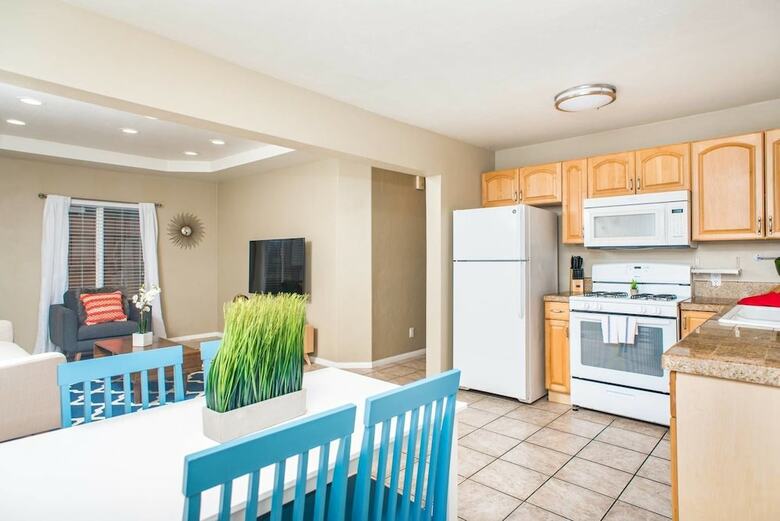 Wonderful 3br/2ba Home In Mission Beach By Domio