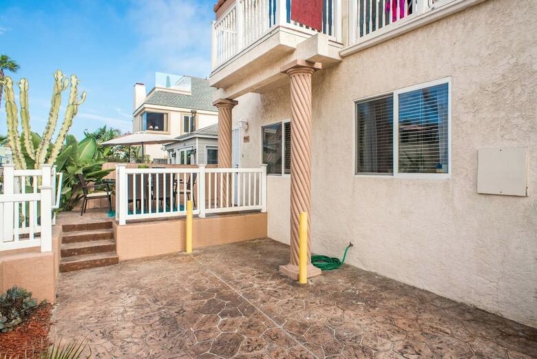 Wonderful 3br/2ba Home In Mission Beach By Domio