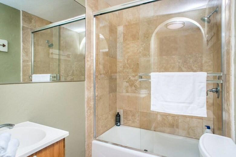 Wonderful 3br/2ba Home In Mission Beach By Domio